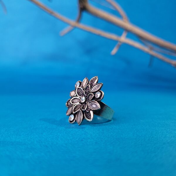 Vintage Floral Oxidized Ring