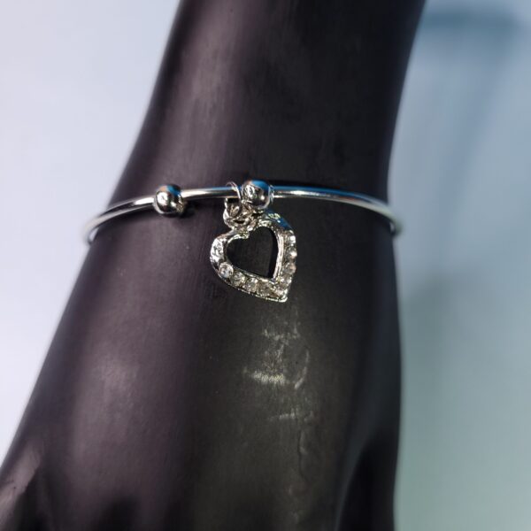 Subtle Heart Charm Bracelet