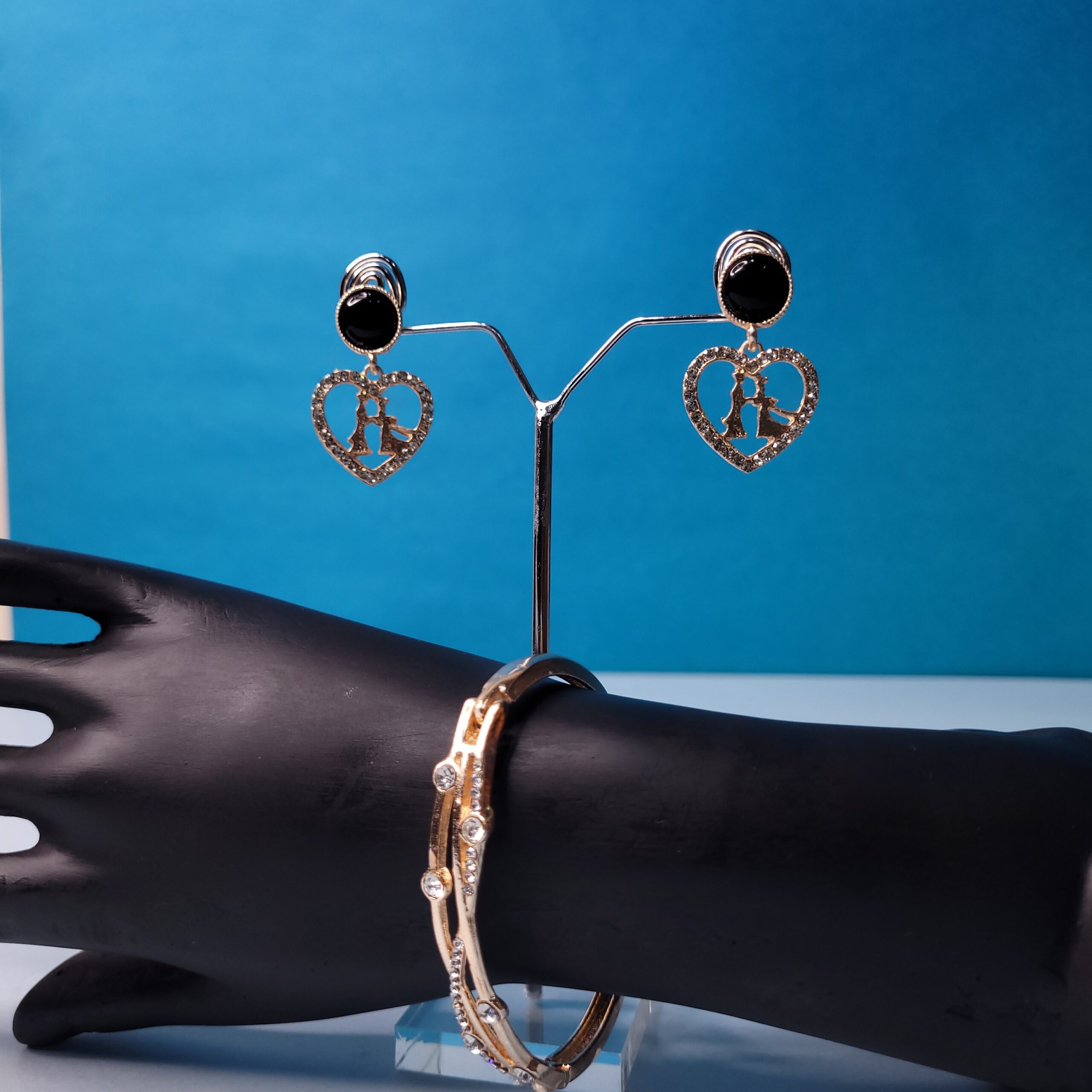 Stylish Match: Bracelet and Earring Set