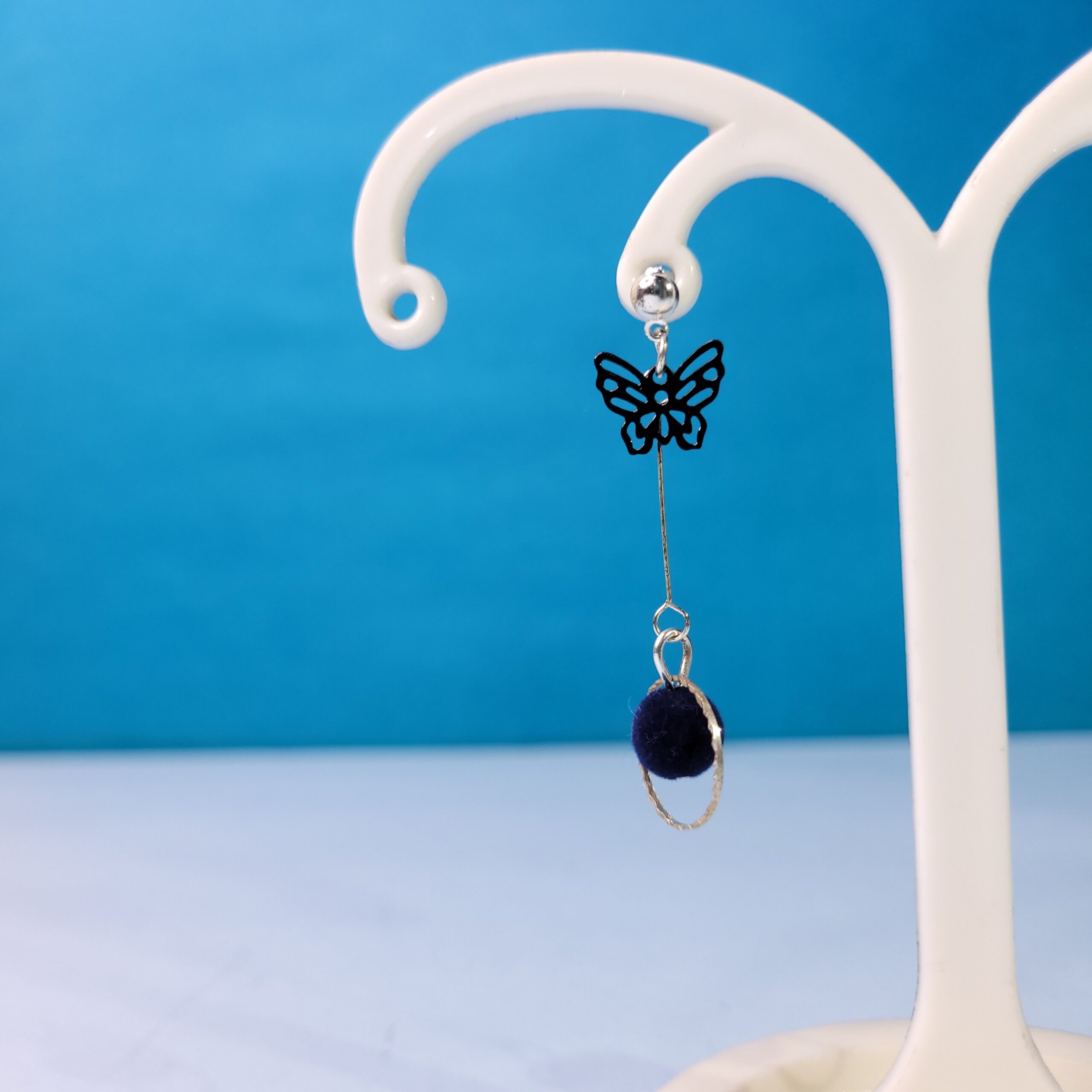 Elegant Butterfly Tassel Dangle Earrings - Image 3